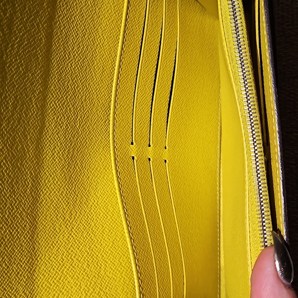 🥂SOLD🥂 Louis Vuitton Citron Epi Leather Bifold Wallet Silver w/Dustbag EUC - Picture 11 of 16